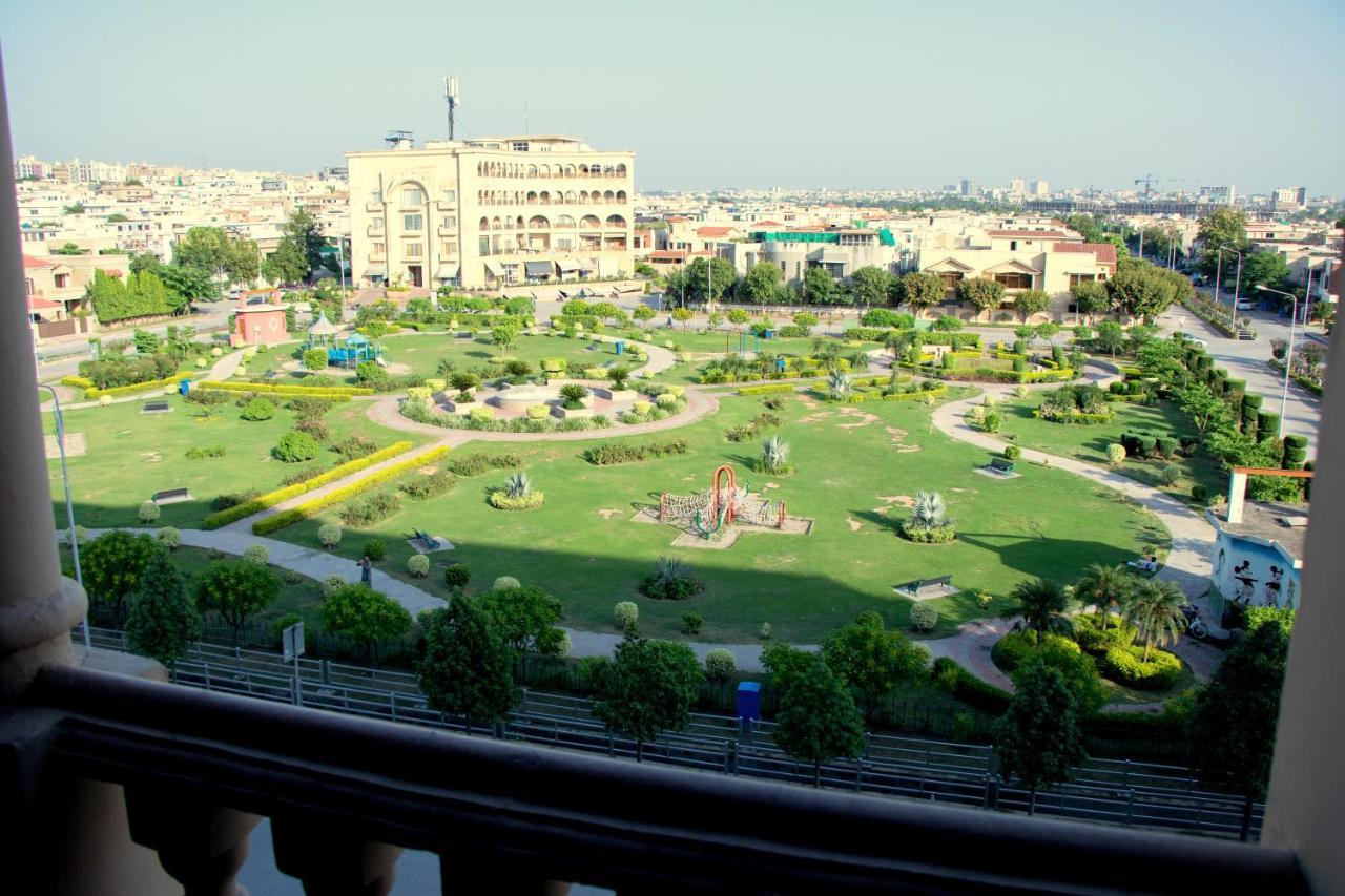 Executive 3 Bedrooms Apartment In Bahria Town Rawalpindi Bagian luar foto