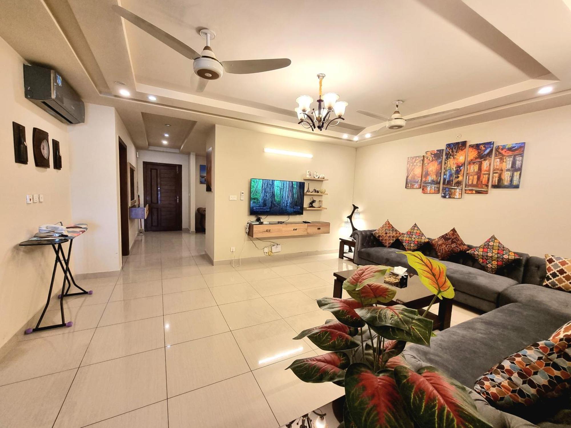 Executive 3 Bedrooms Apartment In Bahria Town Rawalpindi Bagian luar foto