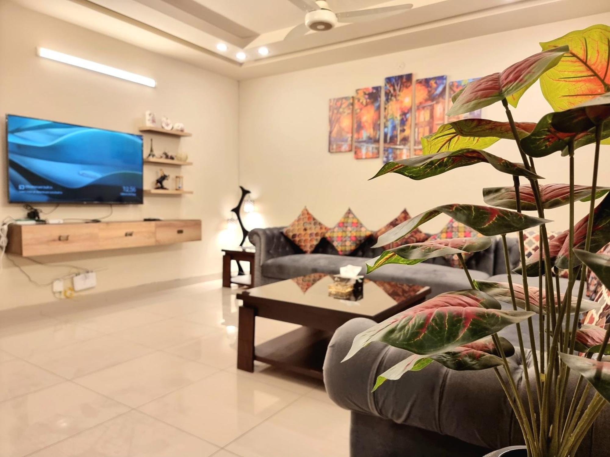 Executive 3 Bedrooms Apartment In Bahria Town Rawalpindi Bagian luar foto
