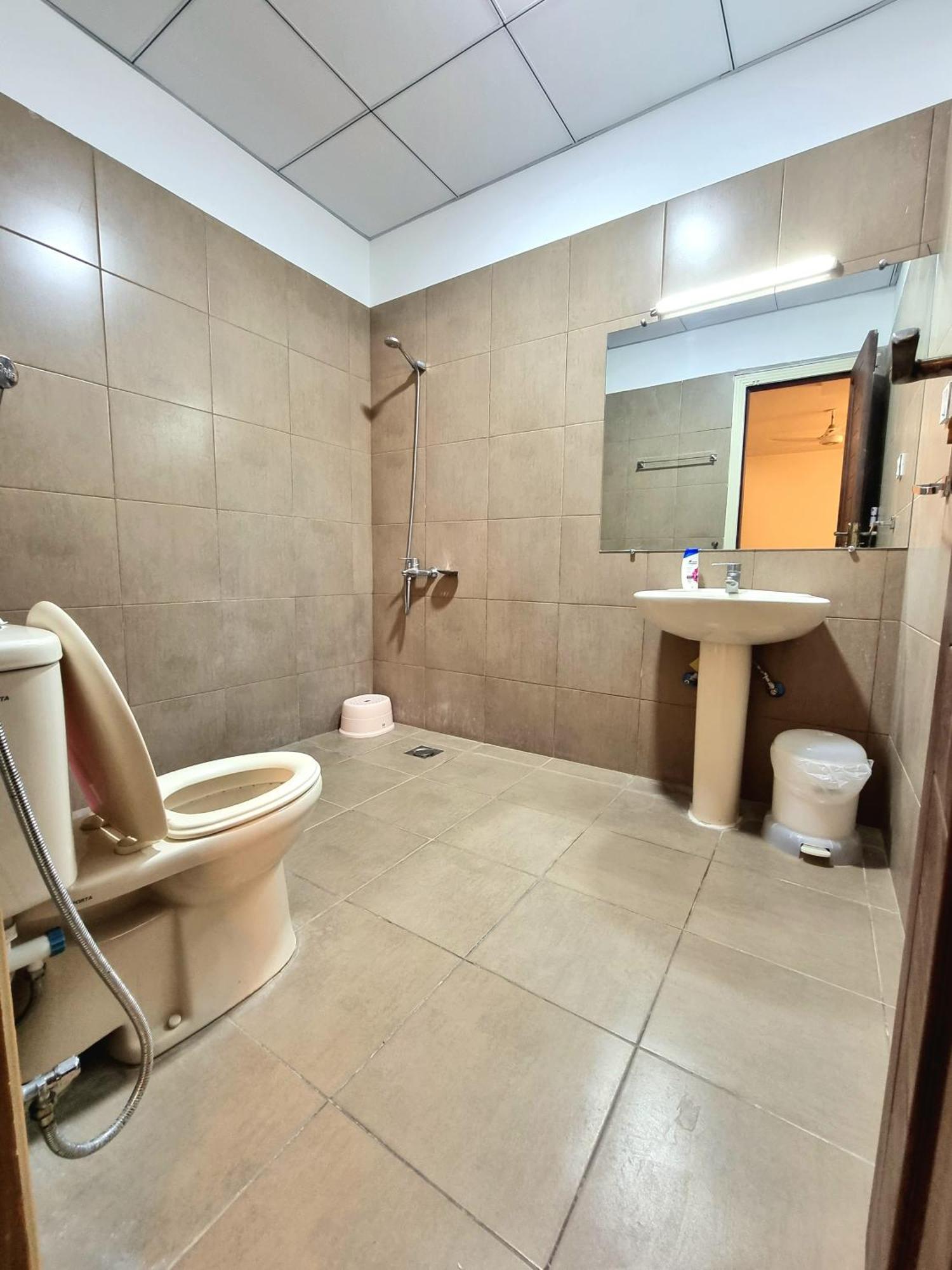 Executive 3 Bedrooms Apartment In Bahria Town Rawalpindi Bagian luar foto
