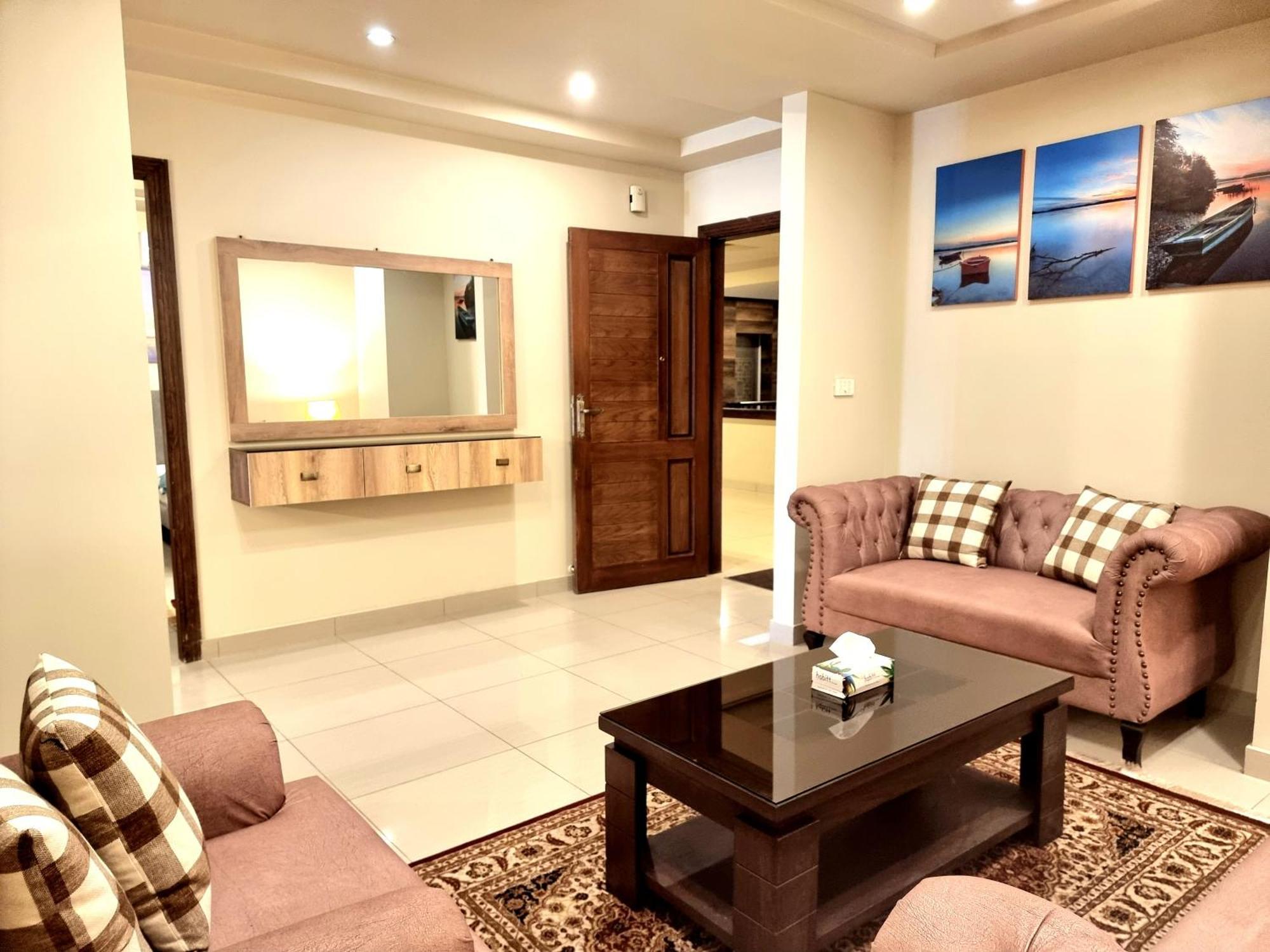 Executive 3 Bedrooms Apartment In Bahria Town Rawalpindi Bagian luar foto